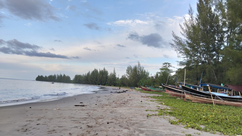 Wisata Pantai Desa Sigulai Kecamatan Simeulue Barat